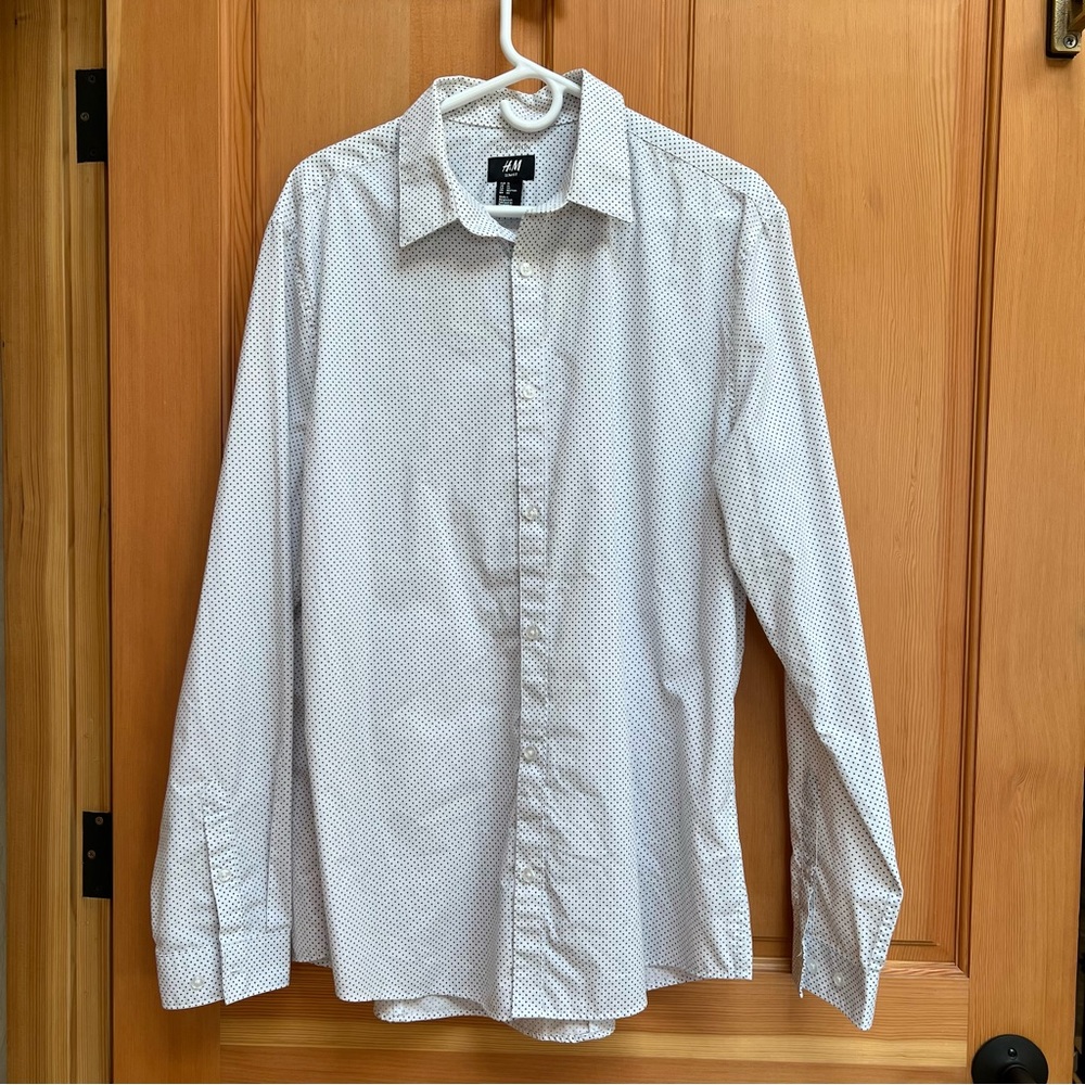 H & M Polka Dot Slim Fit XL Long Sleeve Button Down Shirt
